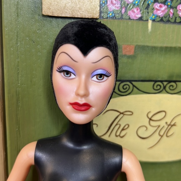 Vintage 1999 Disney Signature Collection Evil Queen Snow White Stepmother 11.5” - Picture 5 of 17